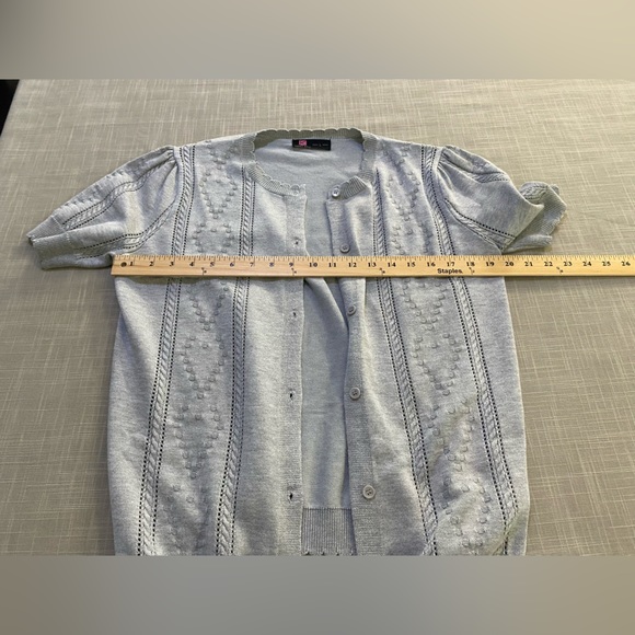 Kancy Kole women’s short sleeve sweater in light grey. Women’s size L - Picture 8 of 16